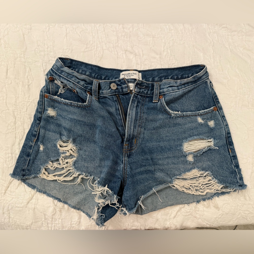 Abercrombie The Boyfriend Short Mid Rise Curve Love